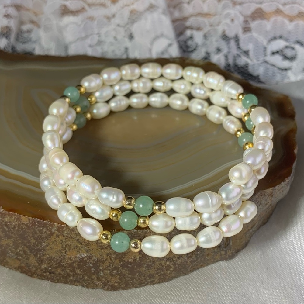 Lovely White Freshwater Pearl And Natural Jade Wrap Bracelet